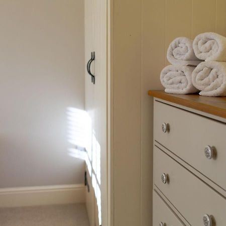 Jasmine Cottage - 2 Bedroom In Heart Of Bourton! מראה חיצוני תמונה