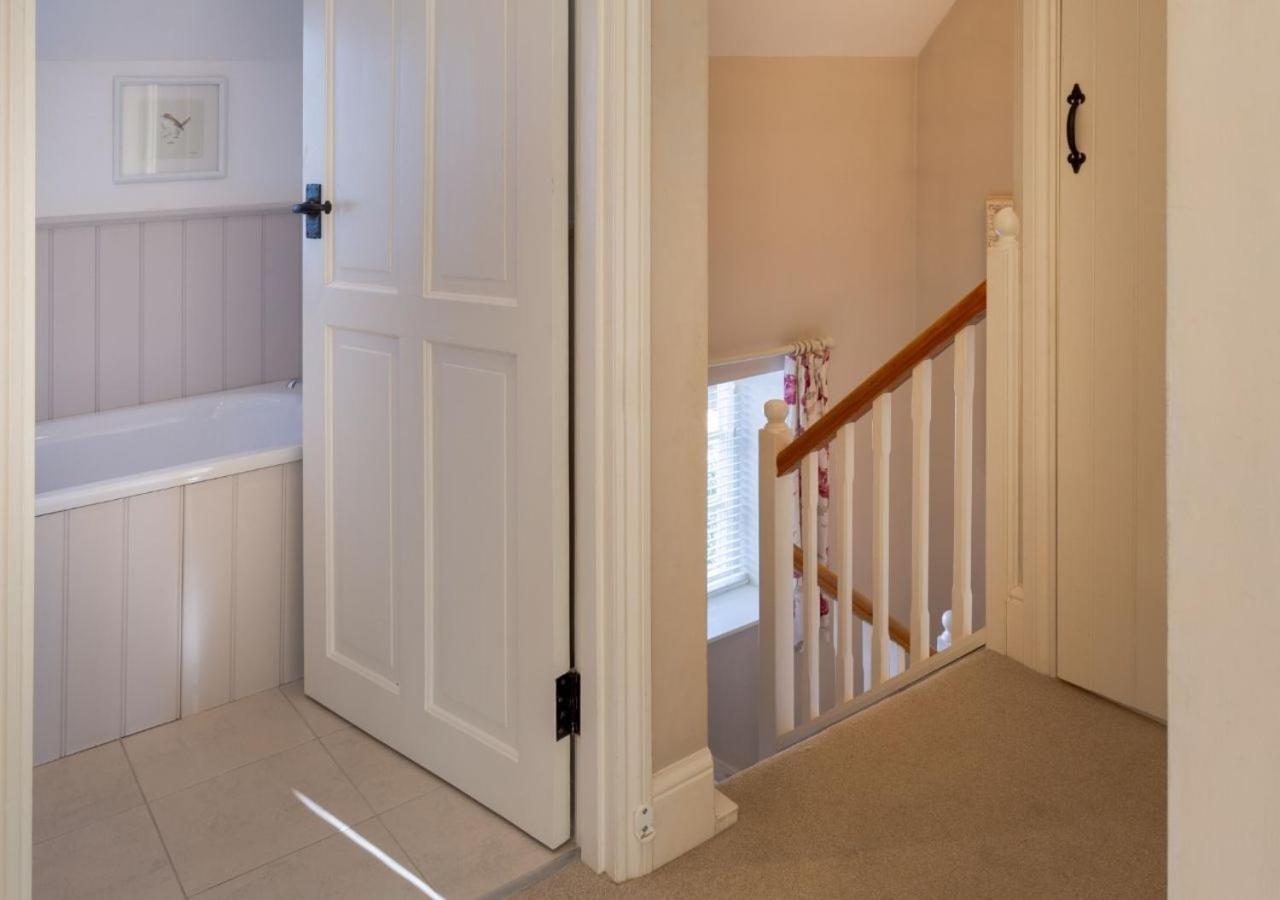 Jasmine Cottage - 2 Bedroom In Heart Of Bourton! מראה חיצוני תמונה