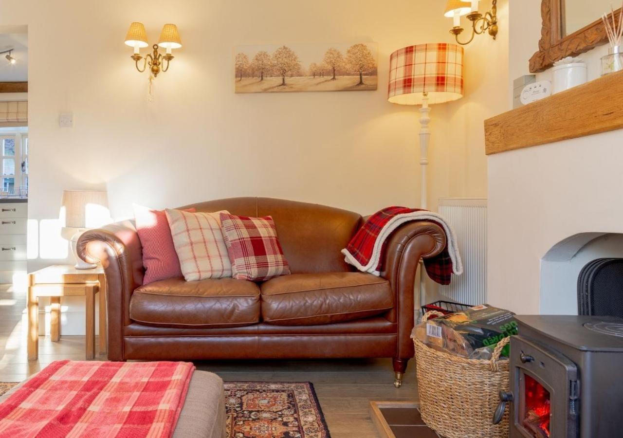 Jasmine Cottage - 2 Bedroom In Heart Of Bourton! מראה חיצוני תמונה