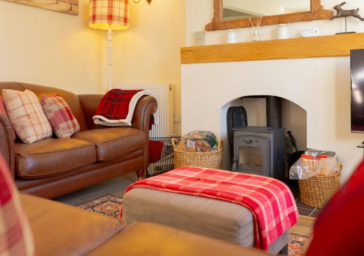 Jasmine Cottage - 2 Bedroom In Heart Of Bourton! מראה חיצוני תמונה