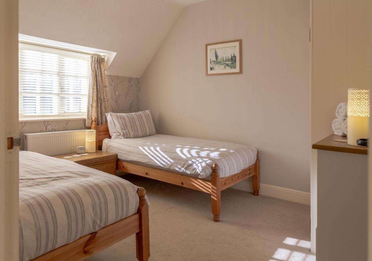 Jasmine Cottage - 2 Bedroom In Heart Of Bourton! מראה חיצוני תמונה