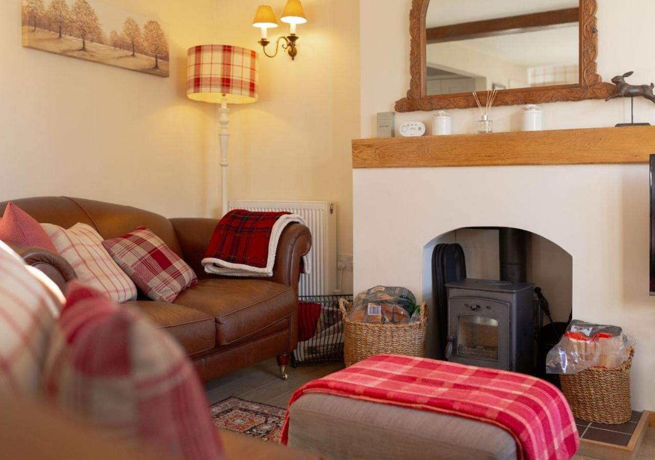 Jasmine Cottage - 2 Bedroom In Heart Of Bourton! מראה חיצוני תמונה