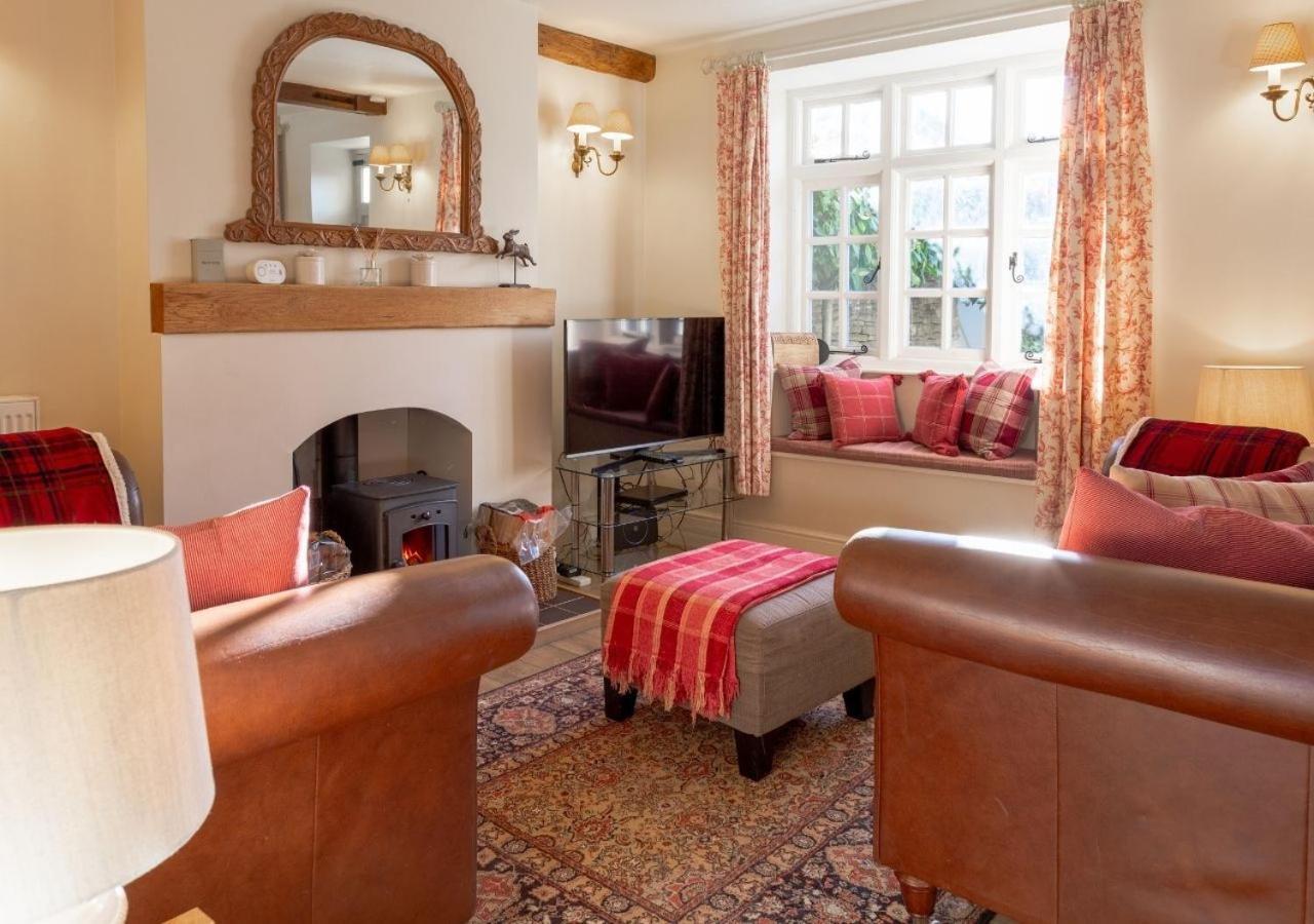 Jasmine Cottage - 2 Bedroom In Heart Of Bourton! מראה חיצוני תמונה