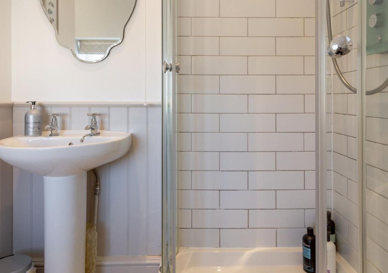 Jasmine Cottage - 2 Bedroom In Heart Of Bourton! מראה חיצוני תמונה