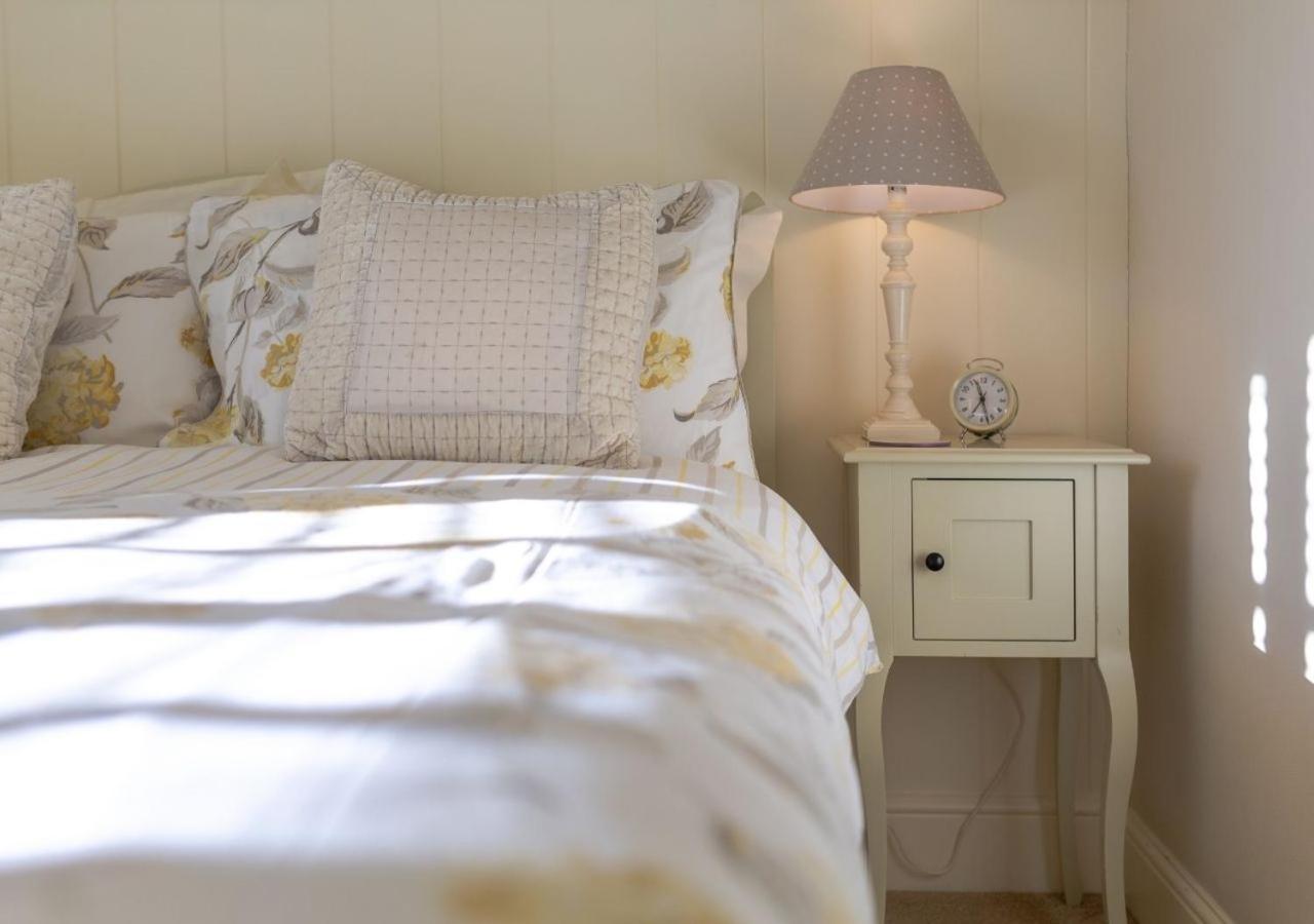 Jasmine Cottage - 2 Bedroom In Heart Of Bourton! מראה חיצוני תמונה