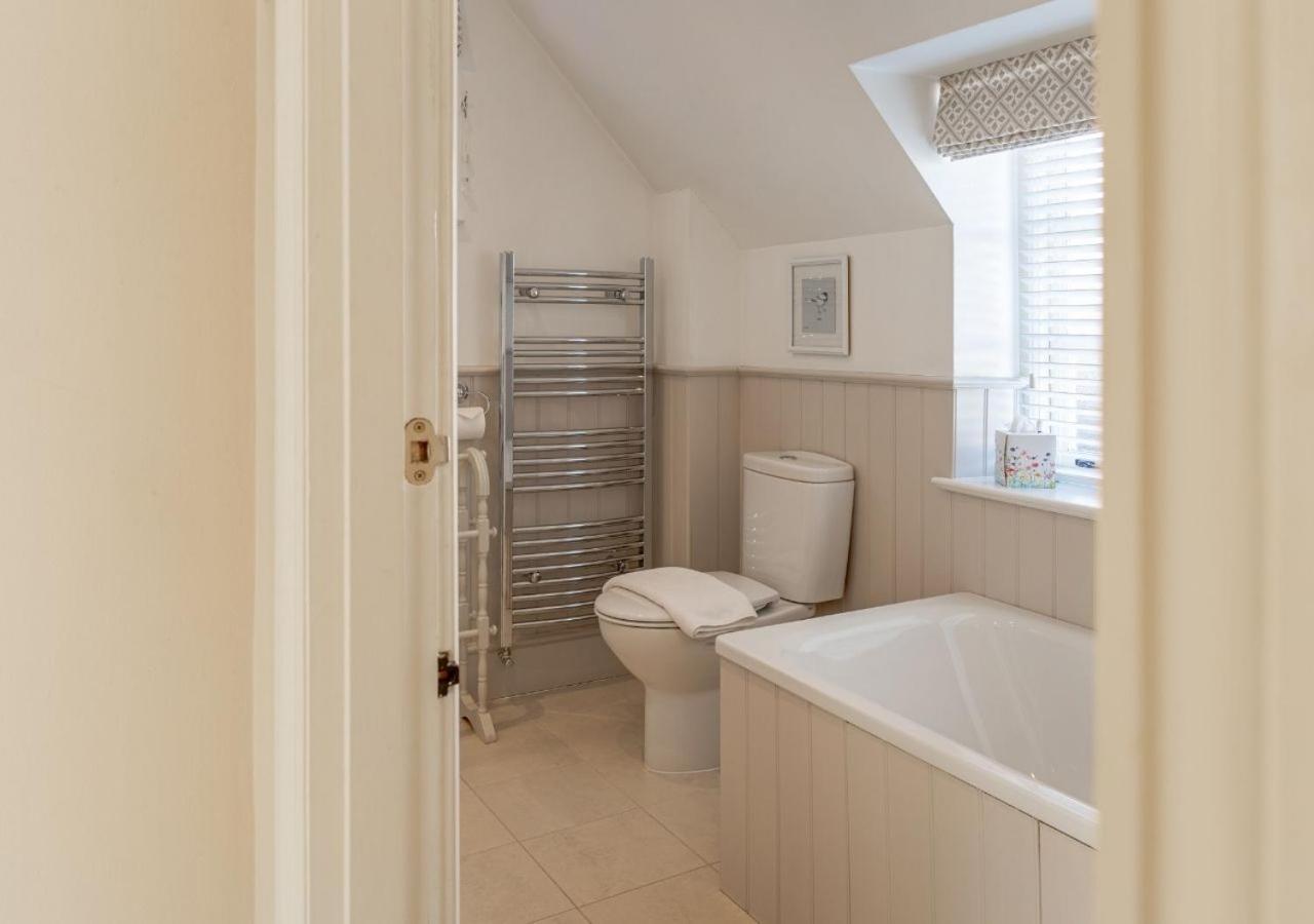 Jasmine Cottage - 2 Bedroom In Heart Of Bourton! מראה חיצוני תמונה