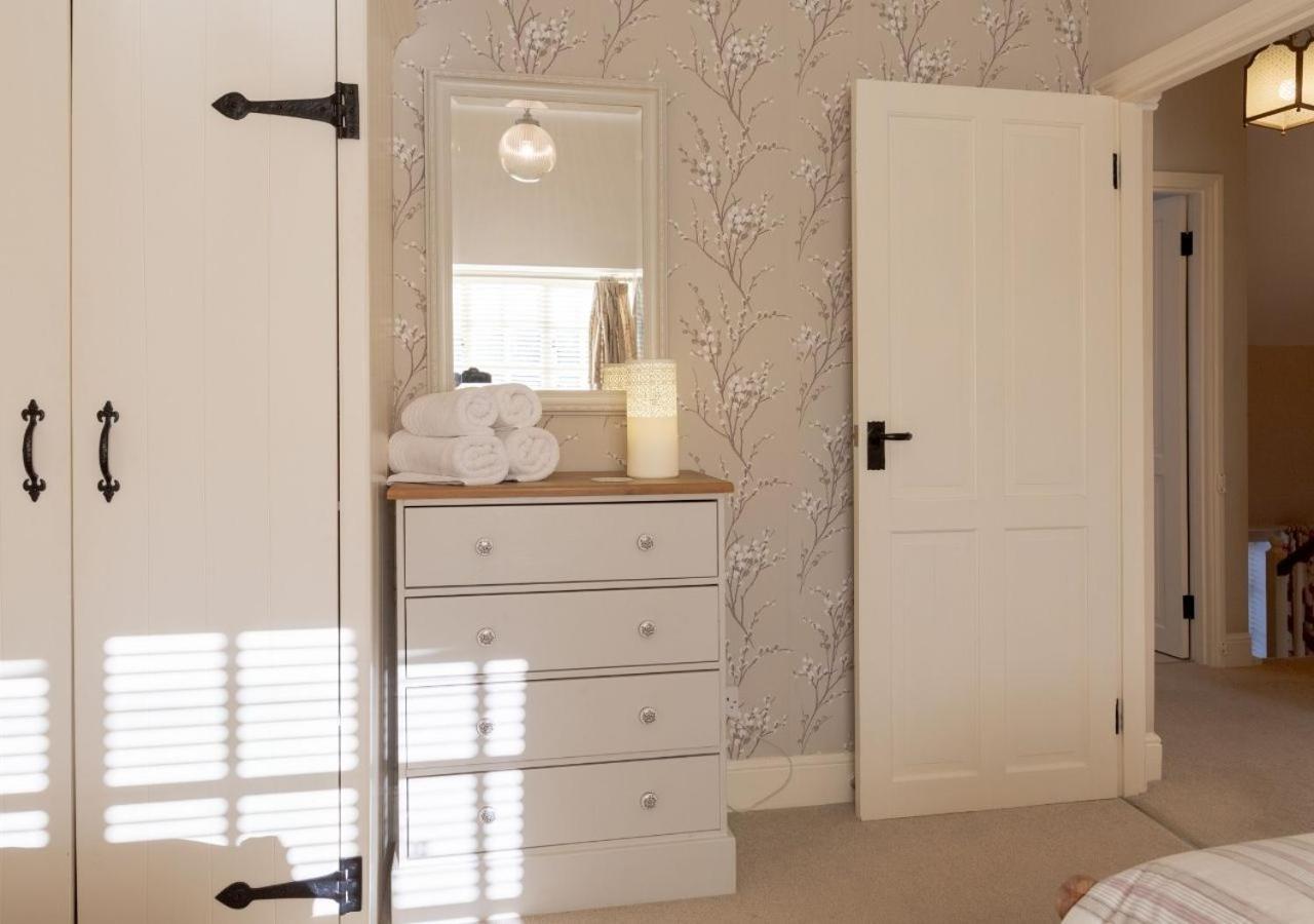 Jasmine Cottage - 2 Bedroom In Heart Of Bourton! מראה חיצוני תמונה